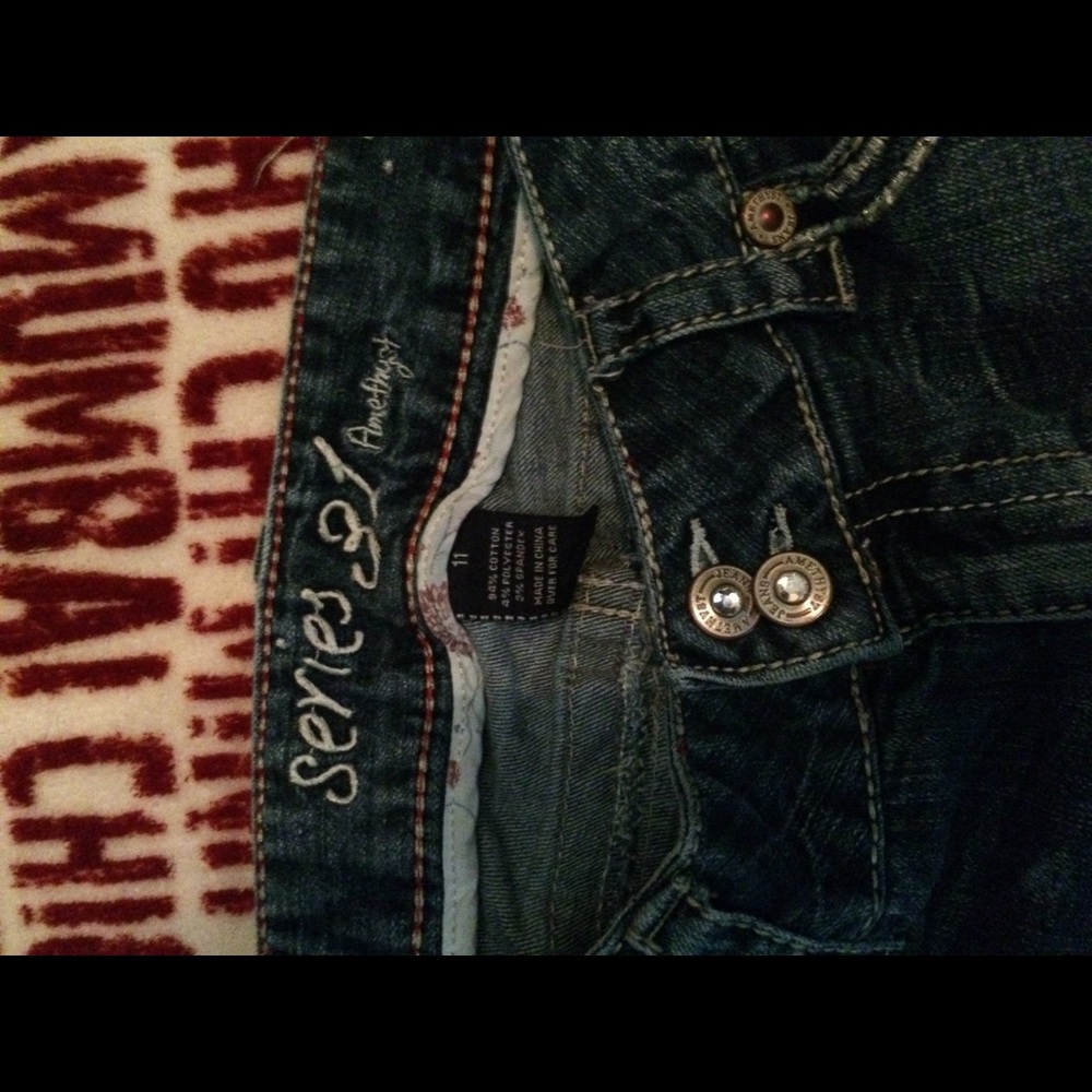 Series 31 Jeans - Picture 2 of 2
